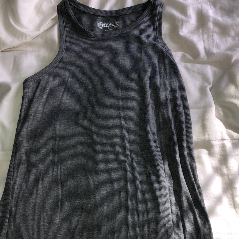 Grey tank top